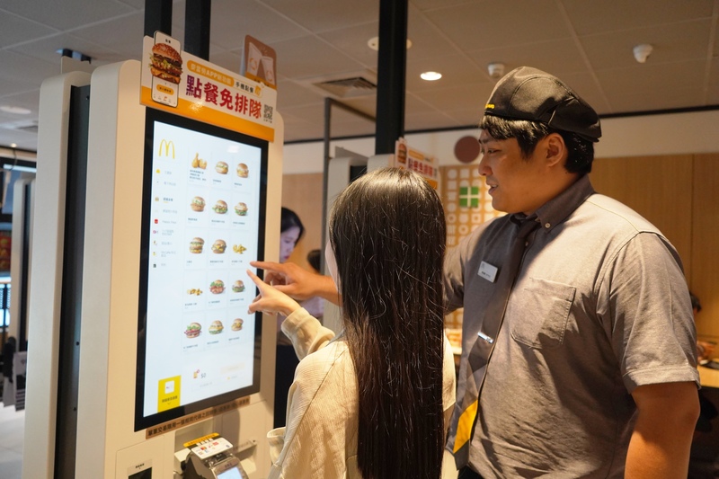 25 歲成為餐廳管理幹部! 麥當勞餐廳襄理如何翻轉他們的人生？