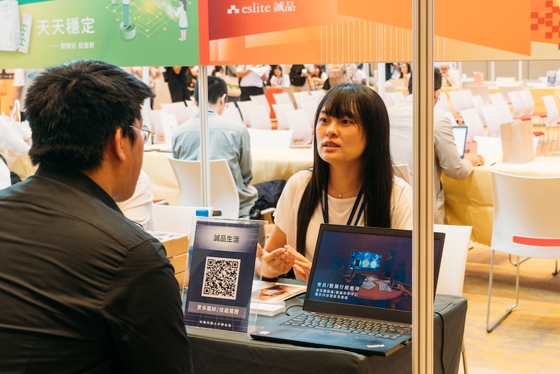 台北市青年局「以戰代訓」人才媒合會破百人響應，25 家企業搶 AI 人才！