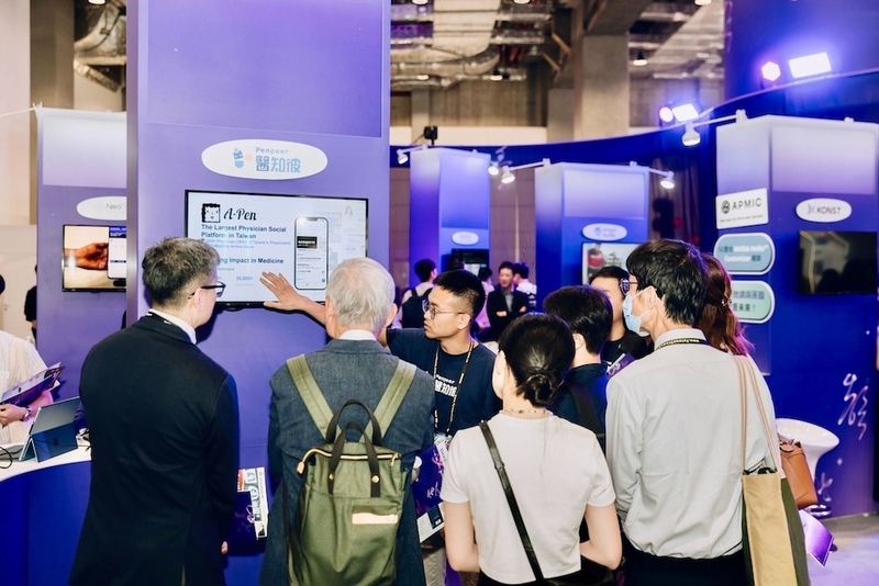 護理師集體出走背後：薪資、過勞之外，「資訊落差」如何成為醫療徵才的最 後一哩路？