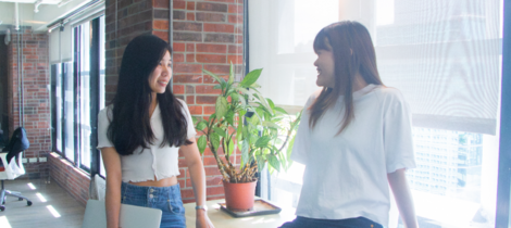 組織扁平，可以和團隊快速溝通想法